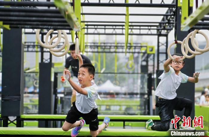 2025CFC国民体能赛南京站首站圆满落幕：600余名选