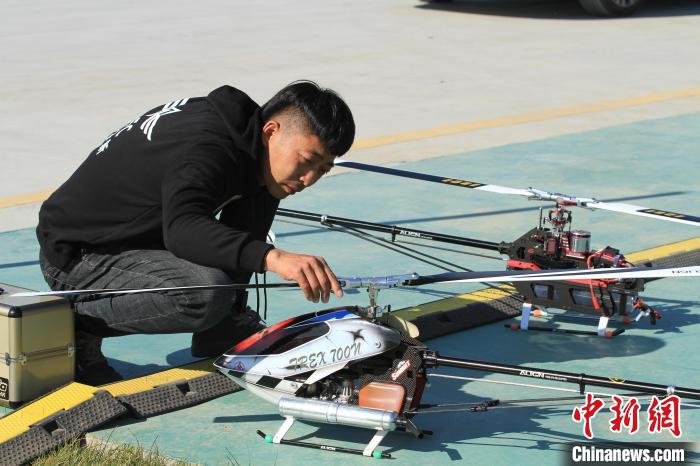 无人机竞速公开赛（阜新站）开幕：活力、创新