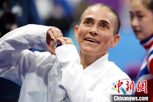 48岁体操传奇丘索维金娜杭州亚运会跳马摘银