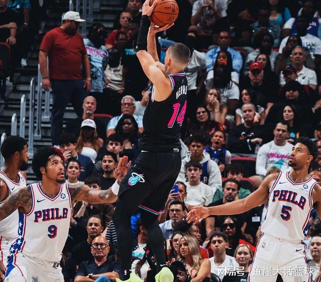 热火爆冷击败76人 希罗30分助球队逆转