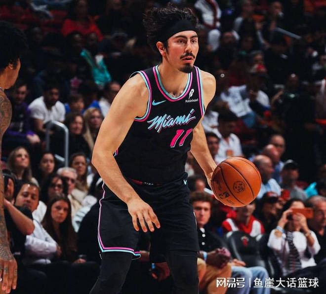 热火爆冷击败76人 希罗30分助球队逆转