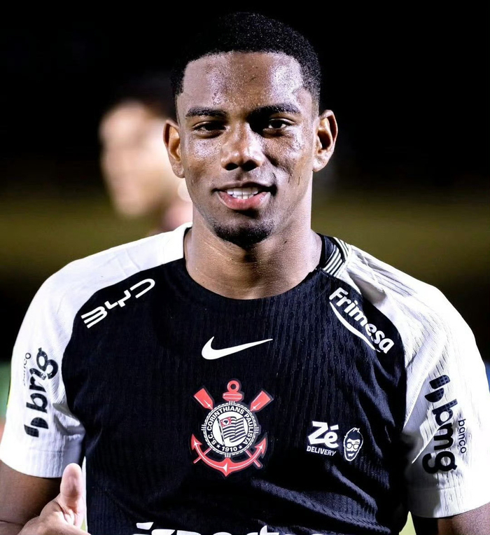 科林蒂安中场安德烈加盟米兰谈判破裂