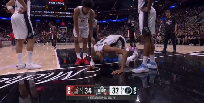 文班亚马遭遇重创提前退赛 马刺系列赛首战胜利