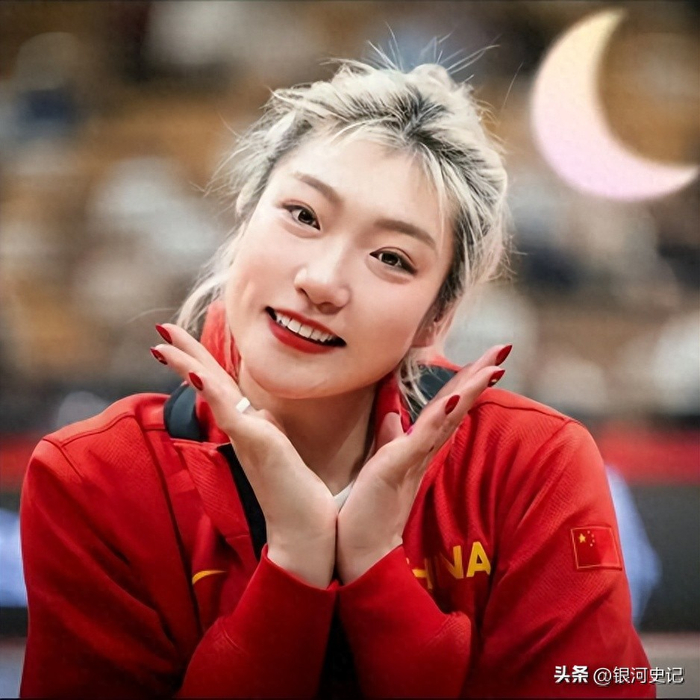 中国女篮三核心同日传来备战信号