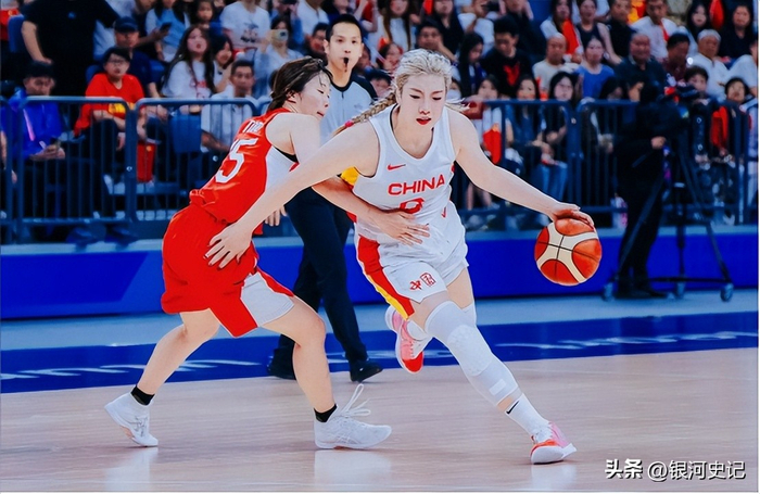中国女篮三核心同日传来备战信号