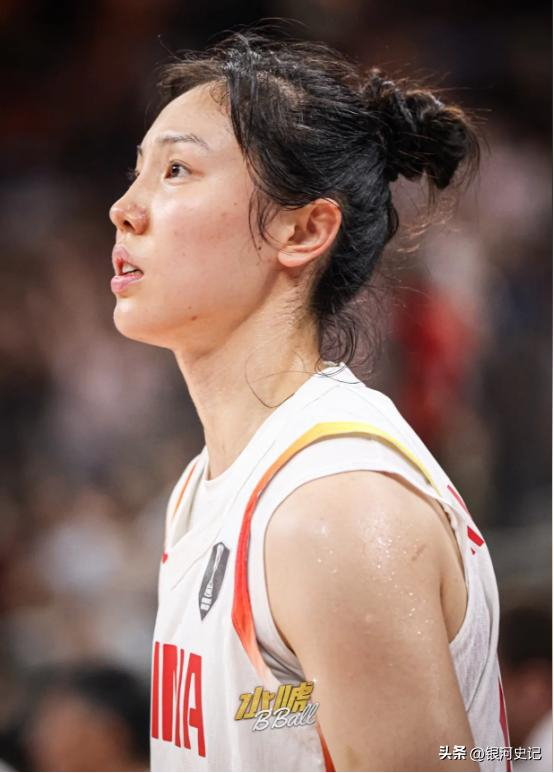 中国女篮三核心同日传来备战信号