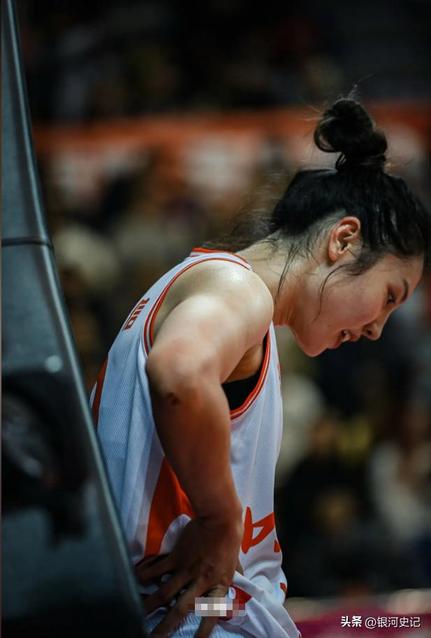 中国女篮三核心同日传来备战信号