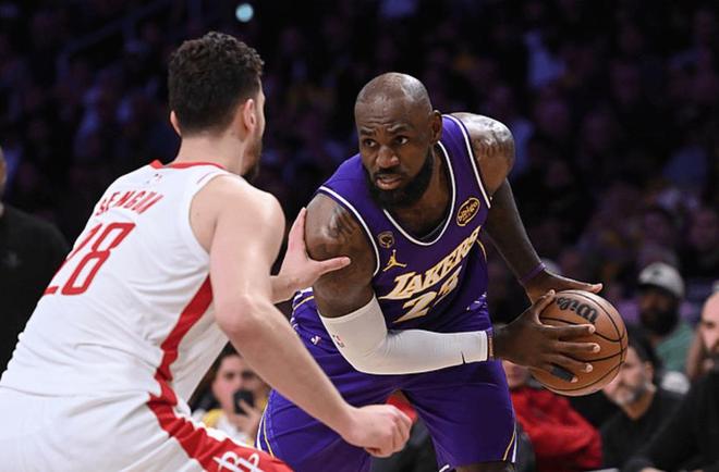 NBA首轮系列赛多支强队爆冷出局，掘金76人等遭遇