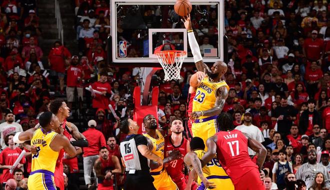 NBA首轮系列赛多支强队爆冷出局，掘金76人等遭遇